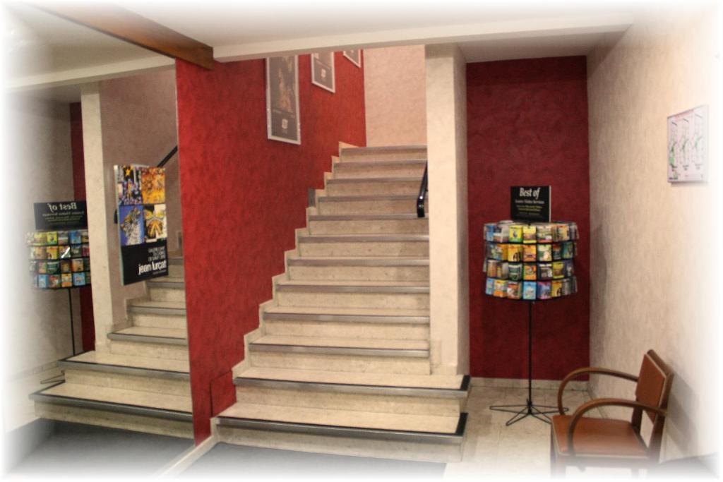 Hotel Du Touring Saint-Céré Dış mekan fotoğraf