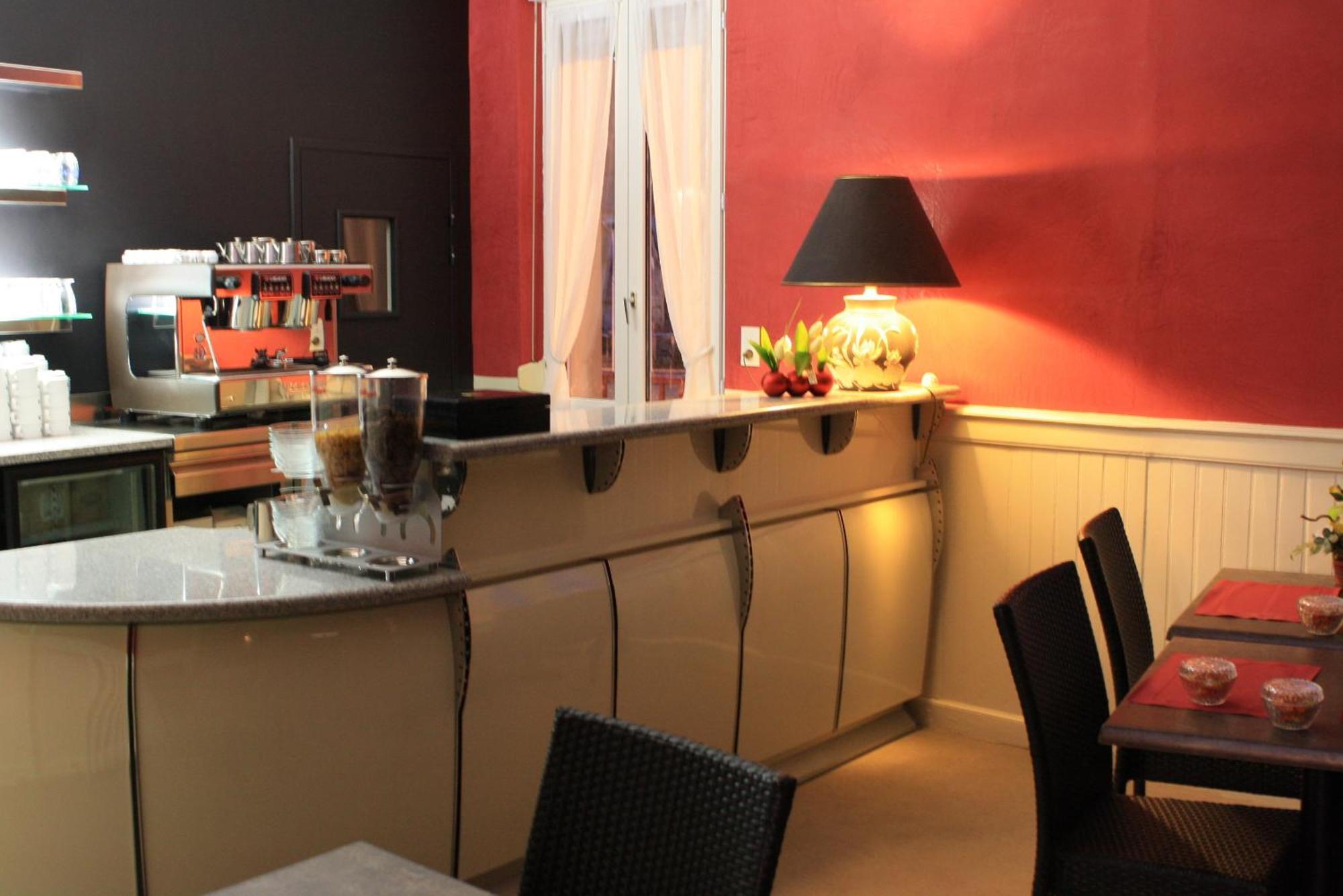 Hotel Du Touring Saint-Céré Dış mekan fotoğraf